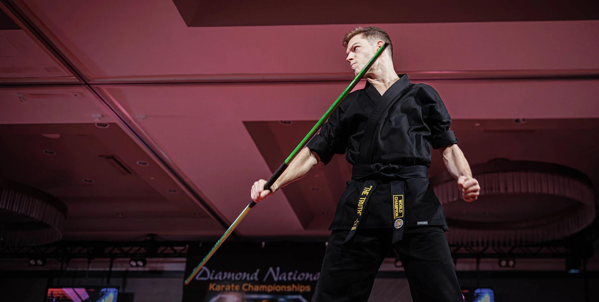 Nighttime finals at Diamond Nationals